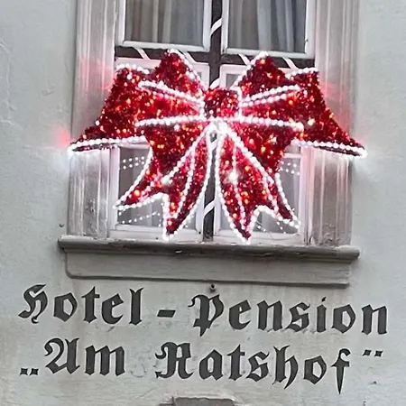 Am Ratshof 3*