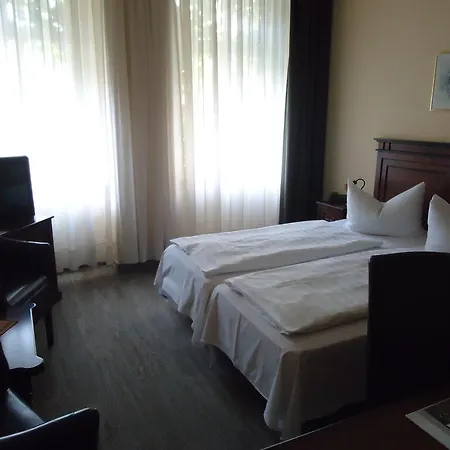 Отель Am Ratshof 3*
