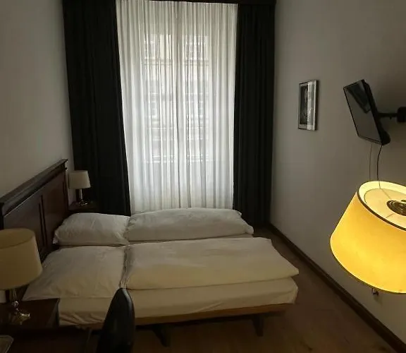 Hotel-pension Am Ratshof Bed & Breakfast 3*