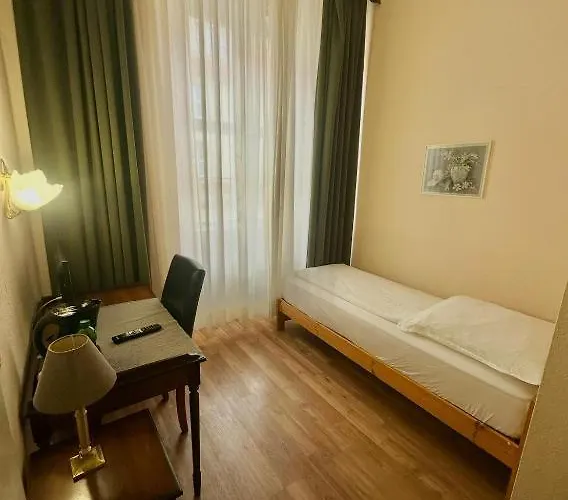 Hotel-pension Am Ratshof 3*